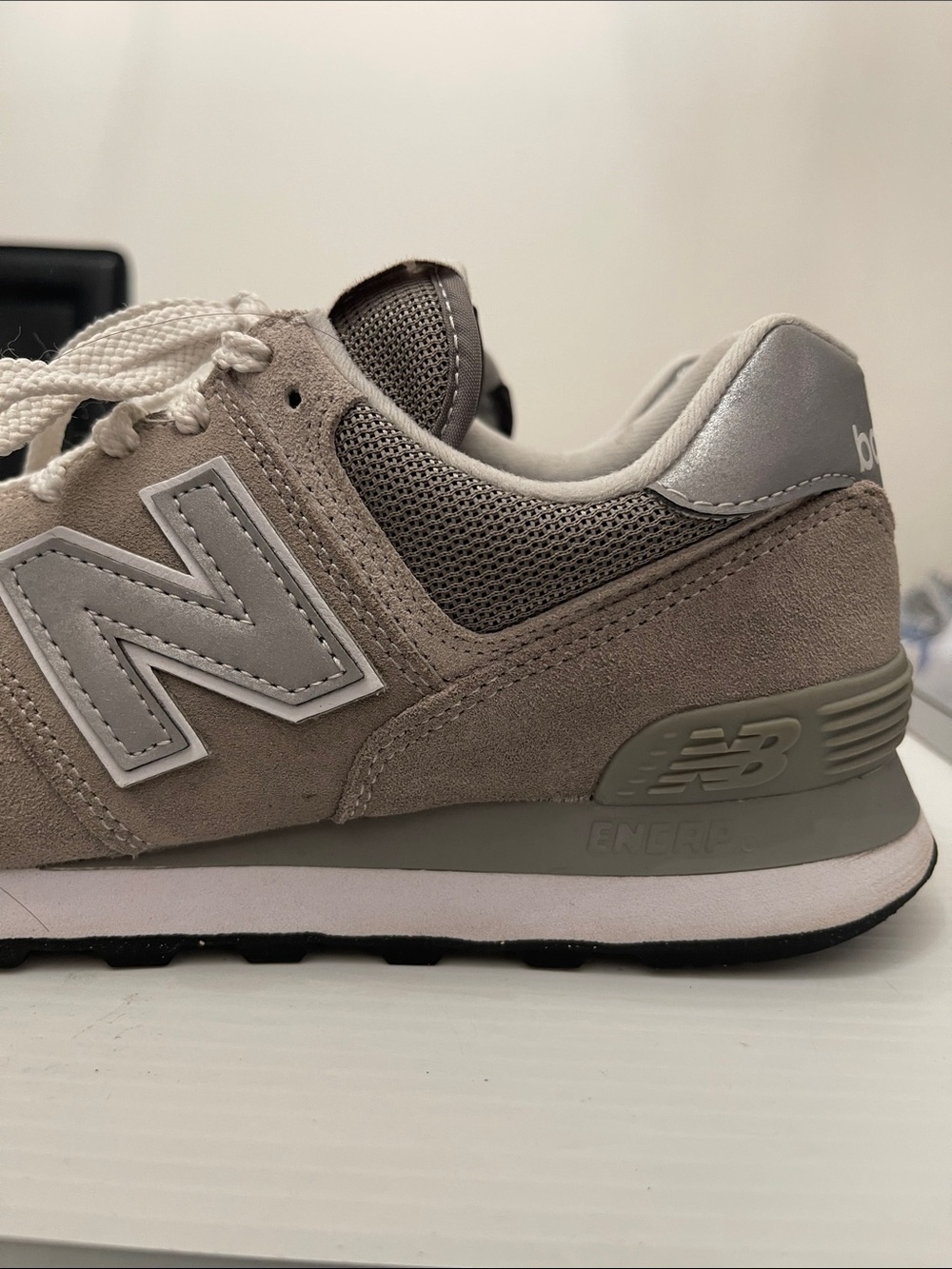 NEW BALANCE 574 SNEAKERS WOMENS SIZE 8.5 - Picture 4 of 14